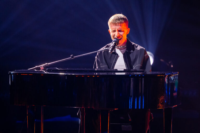 Ole Henrik Risøy Solheim under The Voice, livesending program 1.
Foto: Thomas Andersen / TV 2